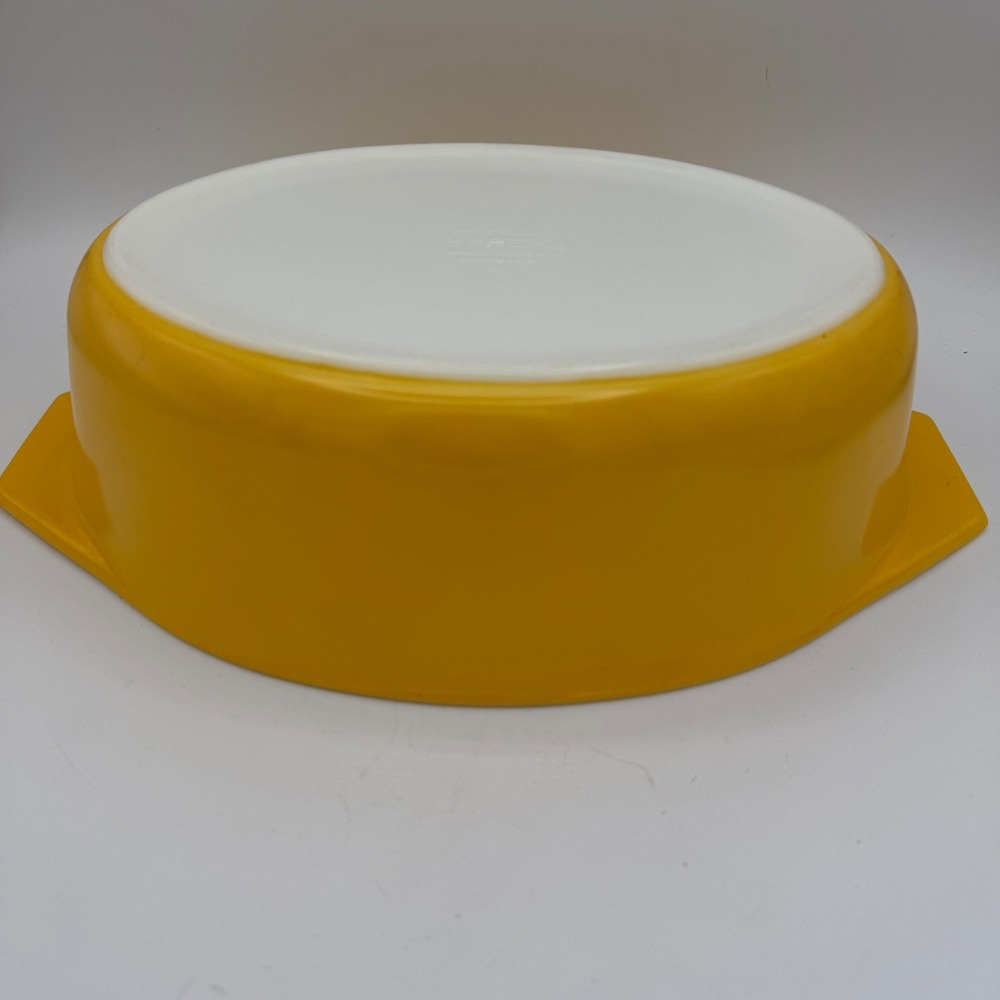 Vintage Pyrex 045 Butterscotch Golden‎ Daisy Casserole Dish 2.5 Qt with Lid - Picture 3 of 8